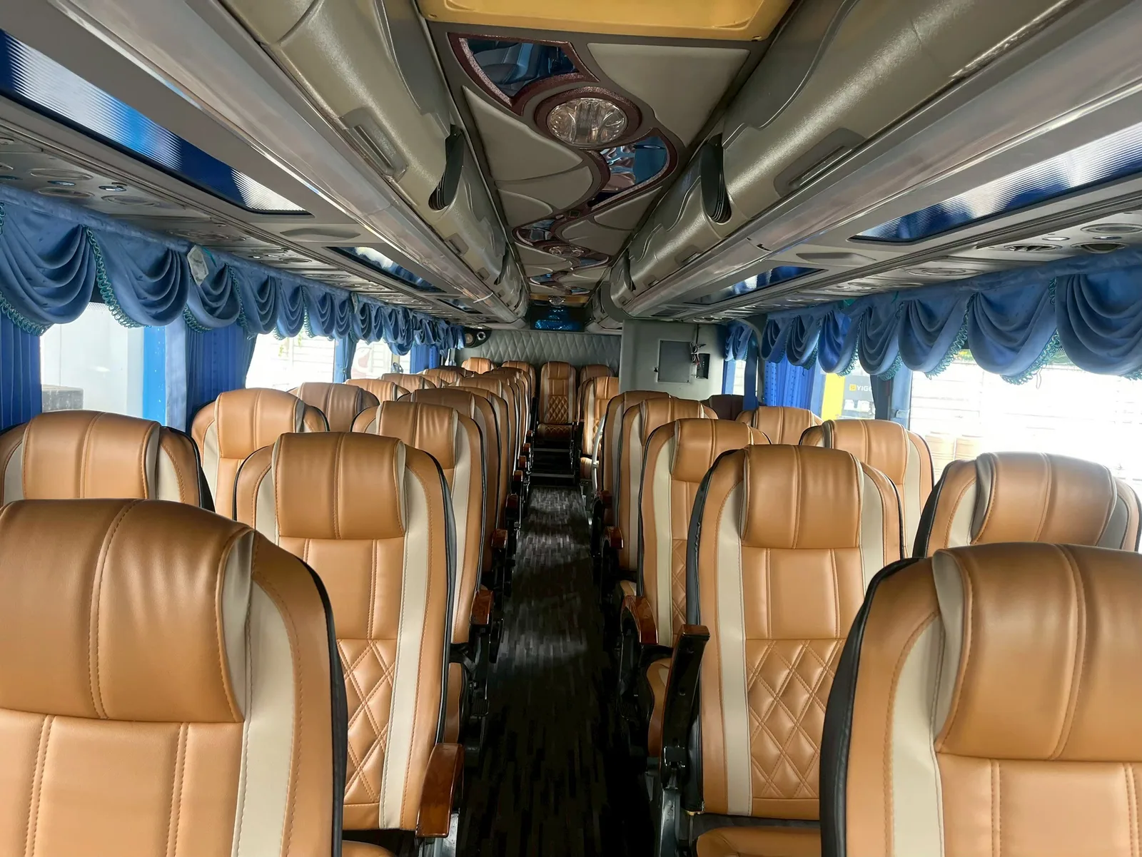 รถบัสปรับอากาศ 2 ชั้น 47-50 ที่นั่ง รูปที่ 6