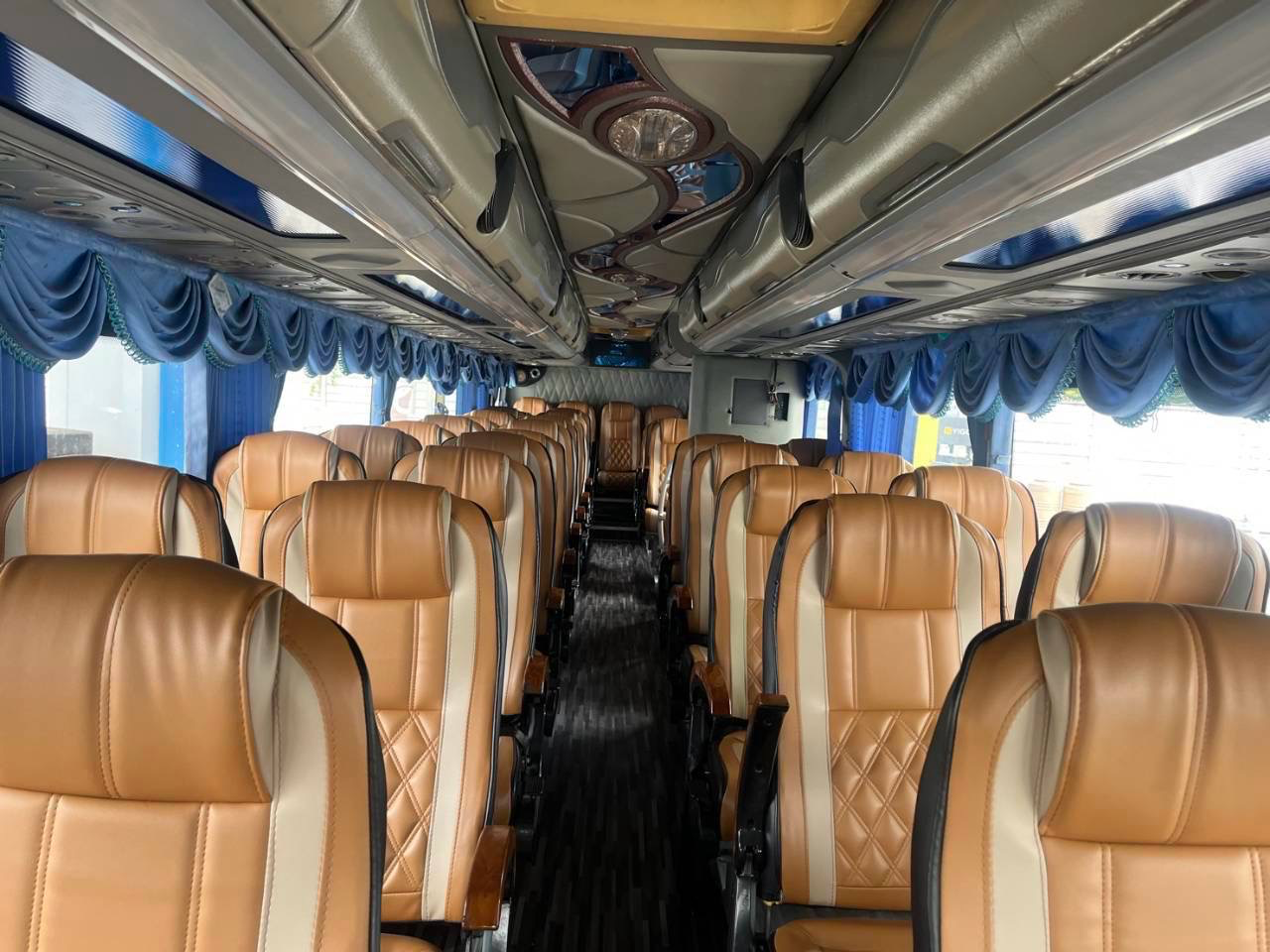 รถบัสปรับอากาศ VIP 40-43 ที่นั่ง รูปที่ 7