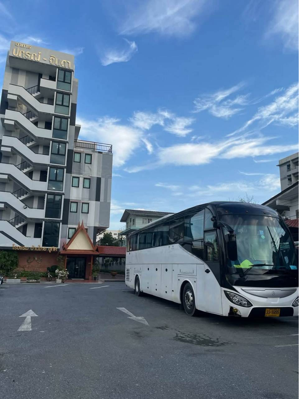 รถบัสปรับอากาศ VIP 40-43 ที่นั่ง รูปที่ 4